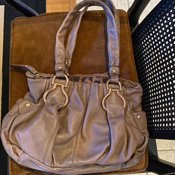 b. Makowsky shoulder bag - Picture 5 of 6